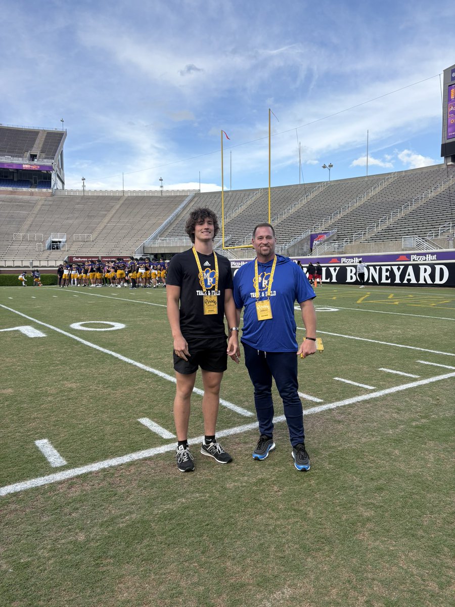 Ethan_Dempseyy's tweet photo. Had an Amazing time at @ECUPiratesFB today!! Thank you to @Damon_Magazu for having. @Coach_Crosby_44 @pepman704 @PrepRedzoneNC @Rivals @TheUCReport https://t.co/qaOiGyiUGj