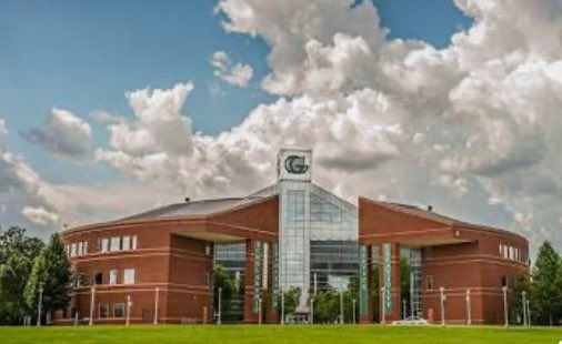 Coachjgpatrick's tweet photo. Special Thanks to @jwludyga for allowing me to speak to his Exercise Science class @GeorgiaGwinnett . Hopefully I was able to pass along some of experiences in the profession to help the younger generation thrive! #educate #develop https://t.co/zVuLKMIuSa