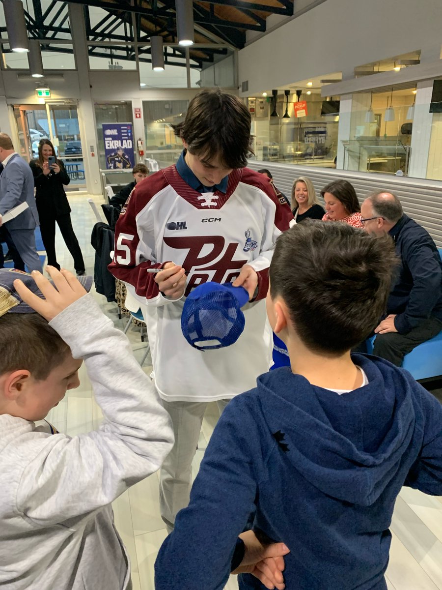 Already a fan favourite ✍️

Welcome to the O, Kaden 🤝

#OHLDraft