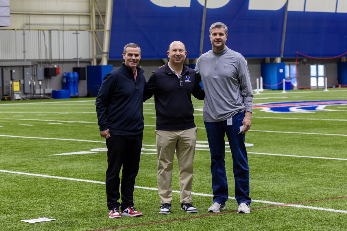 UB Football (@ubfootball) on Twitter photo Had a chance to catch up with <a href="/BuffaloBills/">Buffalo Bills</a> GM Brandon Beane and Assistant GM Brian Gaine at the Billsโ Local Pro Day!
#UBhornsUP๐ค| #BullMarket๐ Had a chance to catch up with <a href="/BuffaloBills/">Buffalo Bills</a> GM Brandon Beane and Assistant GM Brian Gaine at the Billsโ Local Pro Day!
#UBhornsUP๐ค| #BullMarket๐