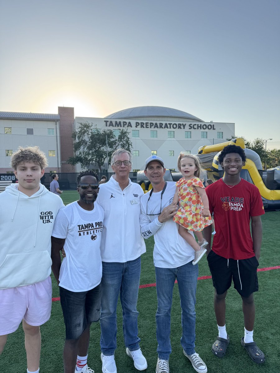 Terrapin Boys Hoops (@tprep_boyshoops) on Twitter photo 50fest 🐢
#wearetampaprep #family 50fest 🐢
#wearetampaprep #family