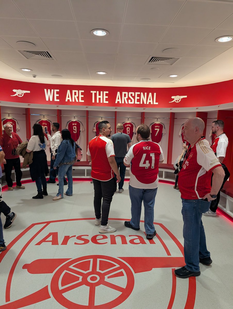 GBArmoury's tweet photo. What an amazing time to have 13 of our own walking the streets of Highbury and the Emirates together 

See a few pics from today's fun!!

#COYG #UTA #MYPlmorning https://t.co/4pqHHueleW