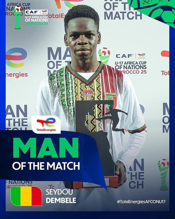 FootMali223's tweet photo. #CANU17 / Tunisie 🇹🇳🆚🇲🇱 Mali : Seydou Dembelé désigné homme du match. 

Combien de fois cette même image. 
Il est trop fort 💪⚽🦅🇲🇱 https://t.co/QIKiZCTh9r