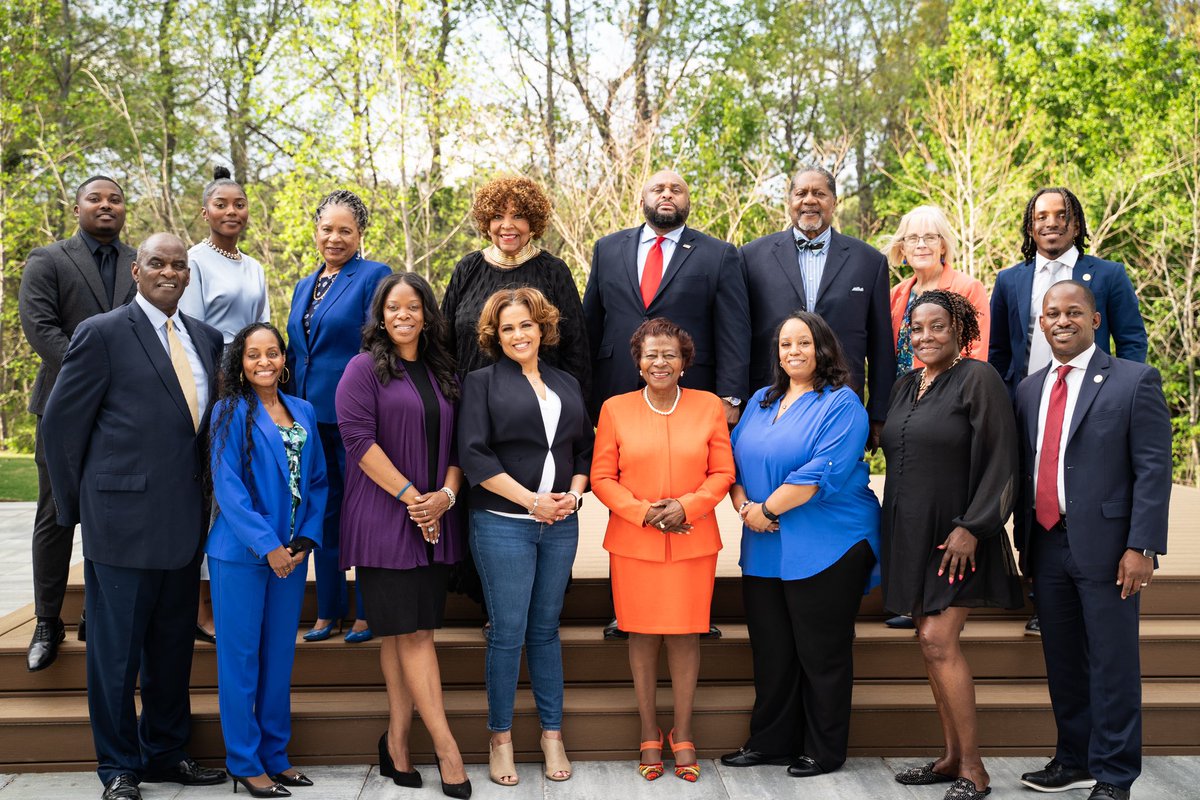 I’d like to extend a warm welcome—and welcome back—to our appointees and returning appointees. We look forward to working together to continue moving District 5 forward!
