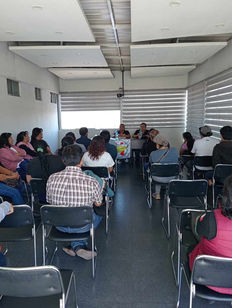 SINATHIT's tweet photo. Estamos en la ciudad blanca de Arequipa junto a nuestros compañeros de Tottus Cayma y Tottus Porongoche capacitando sobre nuestros derechos básicos y sobre el fortalecimiento sindical .
Unidos somos más fuertes https://t.co/HRYDjPWf2P