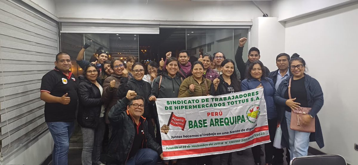 SINATHIT's tweet photo. Estamos en la ciudad blanca de Arequipa junto a nuestros compañeros de Tottus Cayma y Tottus Porongoche capacitando sobre nuestros derechos básicos y sobre el fortalecimiento sindical .
Unidos somos más fuertes https://t.co/HRYDjPWf2P