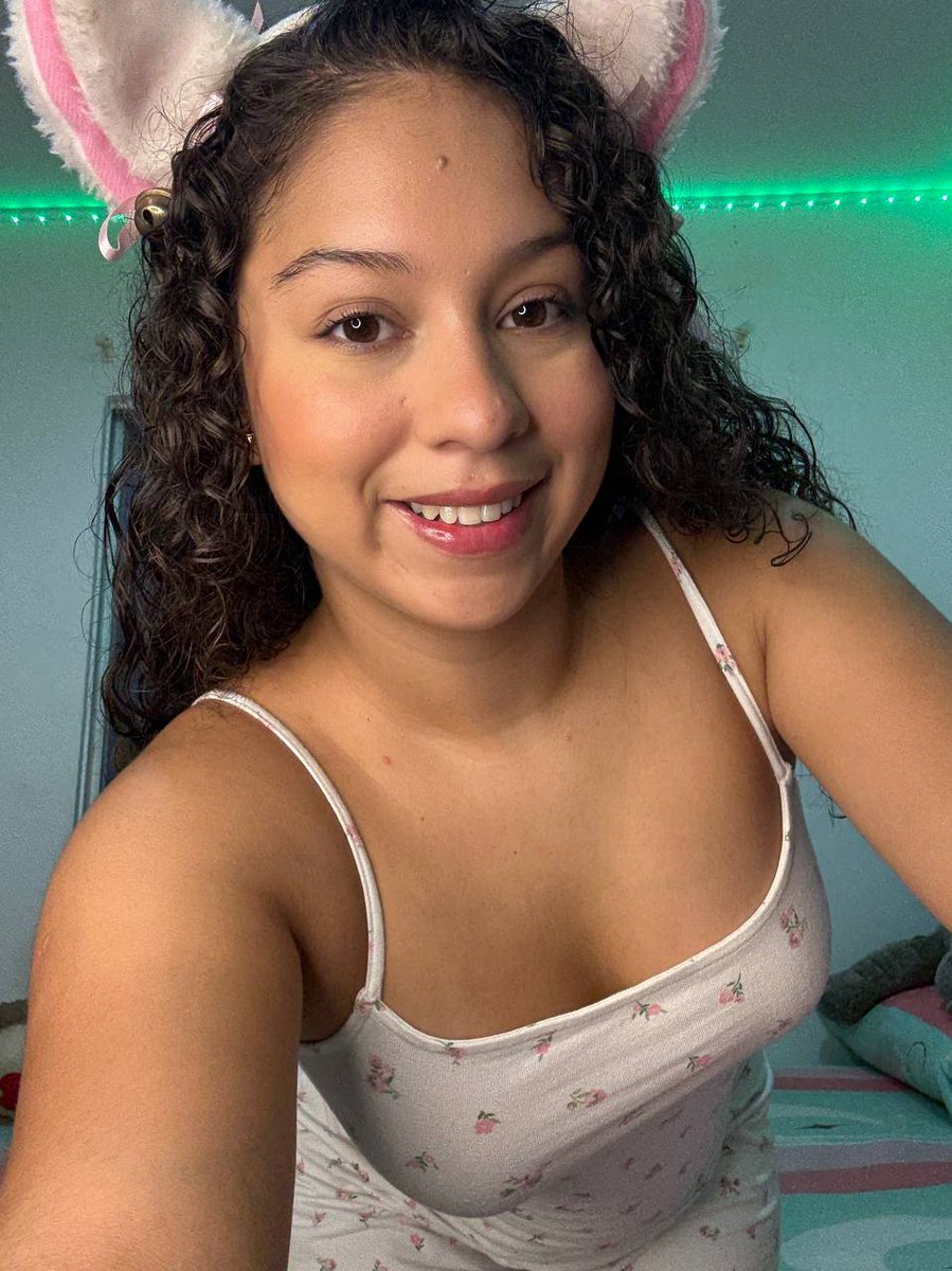 sharadreams's tweet photo. Online guys 🤤
https://t.co/0WmxVbGSHK 🔥
#schat #stripchat #LaCasaDeLosFamososCol https://t.co/OS3sWbv3Lc