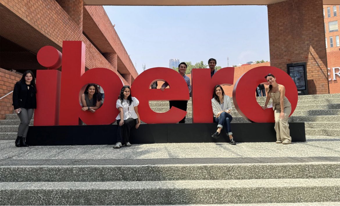 FIGRIExternado's tweet photo. 💡#GobLab 
🤓Estudiantes de FIGRI realizan trabajo de campo en México🇲🇽🌮
.
Encuentra la nota aquí👇🏻
.
🔗https://t.co/X1xgzbCoWJ
.
@FIGRIEscuelaRI @OrdonezGonzalo @PaulaXRuizC @RafaPinerosA @EscuelaGobFigri 👏🏻👏🏻 https://t.co/kCThnpb1Ma