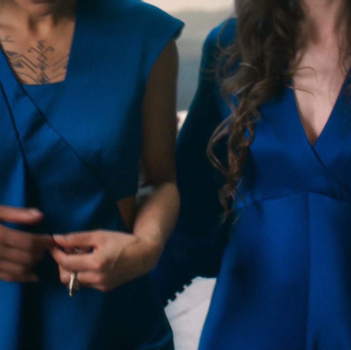 still crashing out over how moiraine could not keep her hands off of her wife for even a second 😔 look how she went from gripping siuan's hand to immediately touching her lower back once they started walking