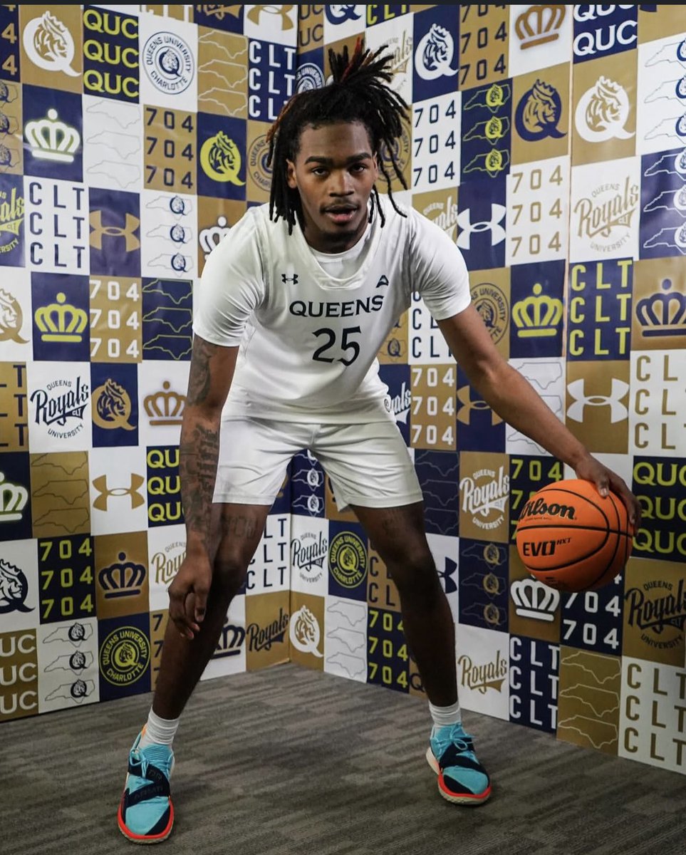 Georgia Southern transfer Avantae Parker has committed to Queens (NC). 

The 6’9” sophomore forward appeared in 17 games, averaging 4.9 points on 56% FG, 3.4 rebounds, 1.0 steal, and 1.1 blocks per game. 

Parker averaged 8.2 points, 5.5 rebounds, and 1.2 blocks as a freshman.