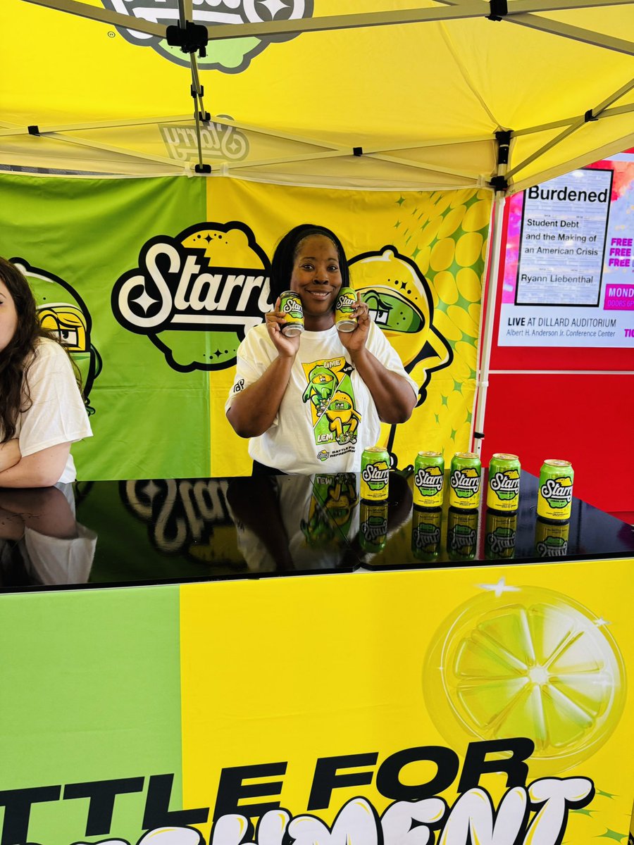 lasheikcalhoun's tweet photo. I had so much fun working with Starry today at Winston-Salem State University. The college students enjoyed sampling the Starry products and taking pictures with the Starry mascots #brandambassador #starry #starrysamplingtour #wssu #collegetours #experientialmarketing #LiveEvent https://t.co/W13h9xUfDc