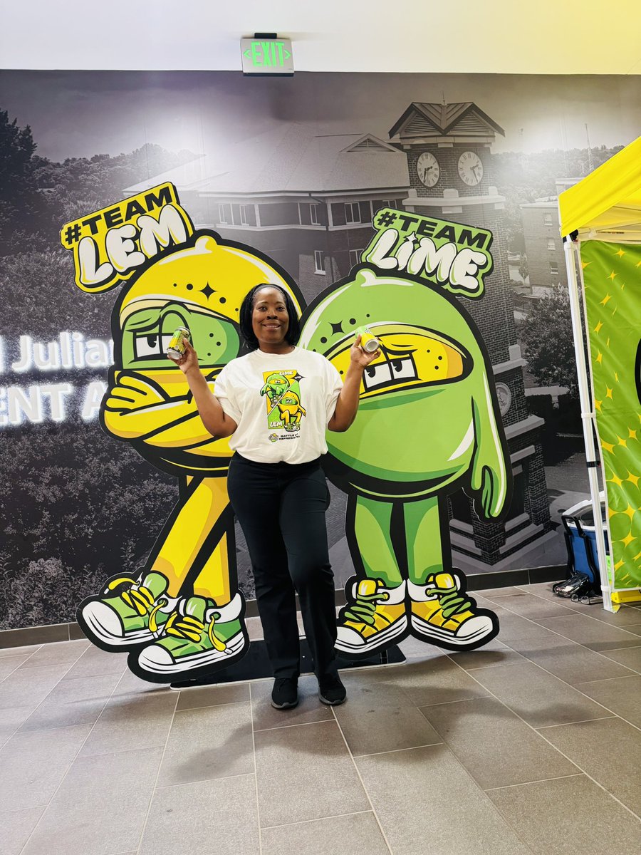 lasheikcalhoun's tweet photo. I had so much fun working with Starry today at Winston-Salem State University. The college students enjoyed sampling the Starry products and taking pictures with the Starry mascots #brandambassador #starry #starrysamplingtour #wssu #collegetours #experientialmarketing #LiveEvent https://t.co/W13h9xUfDc