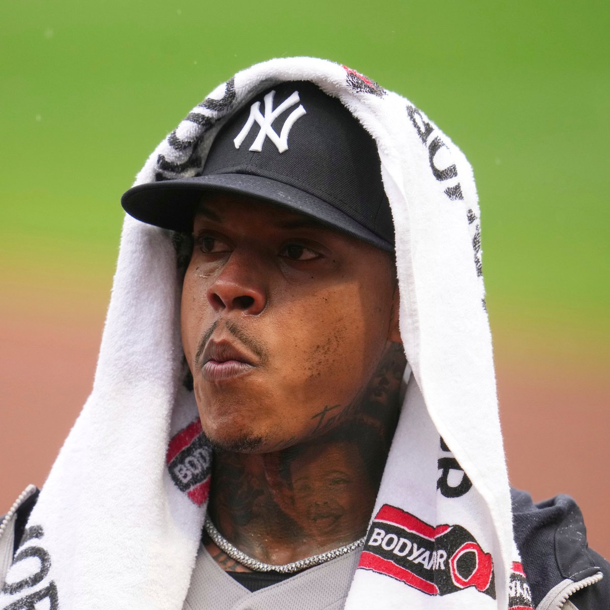 TalkinBaseball_'s tweet image. Marcus Stroman vs. the Giants tonight:

0.2 IP, 4 H, 5 ER, 3 BB, 1 SO, 46 P

Stroman has an 11.57 ERA in three starts this season