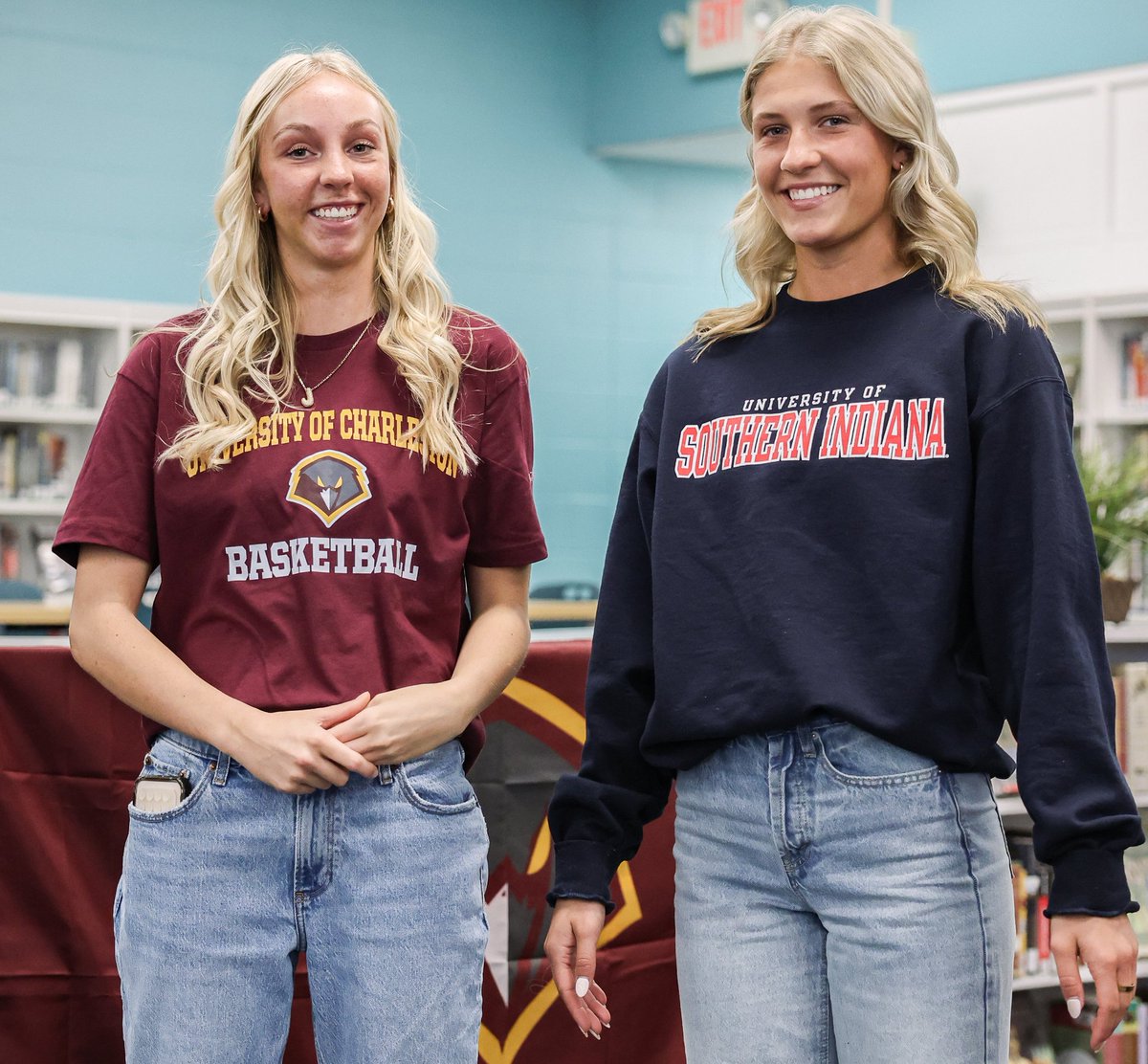 TopBillingSport's tweet photo. Sidney's @LarkV7 and @JordanScully23 held a signing ceremony on Friday. Vordemark is headed to University of Southern Indiana for soccer and Scully is headed to University of Charleston for basketball. Congratulations to both on great prep careers, and good luck in college! https://t.co/Fx7UWKXG84