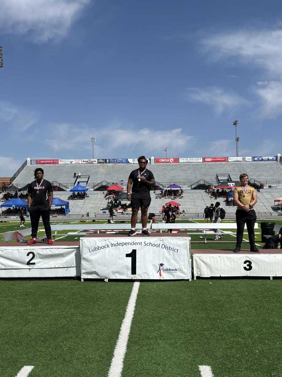 vaea_sione's tweet photo. ON TO REGIONALS!!!! Came out on top for area with a throw of 53! @LCP_Track @coachtwread @hooperty12 @chipd23 @RecruitLCP https://t.co/3g4e1Q7TRT