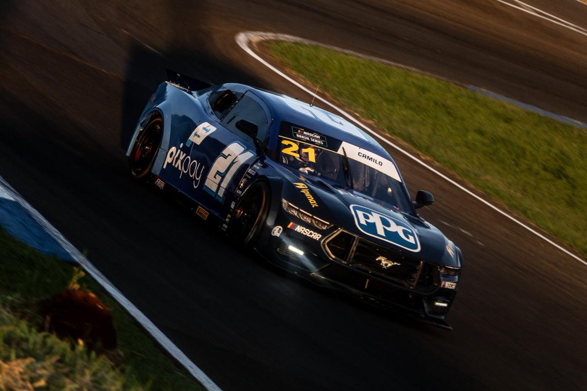 NASCARBrasil's tweet photo. Look nesses carros que e de encher os 👀 no Autódromo de Londrina. 

🗓 Etapa 2 |  @autodromodelondrina

Sábado, 12/04

TREINO 2 - 11h40
QUALIFYNG 1 - 14h15
QUALIFYING 2 - 14h35
TOP QUALIFYING - 14h55
🏁 CORRIDA 1 #Sunsetrace - 17h30

📷 Luciano Santos / @sigcombr https://t.co/WV8emFAruL