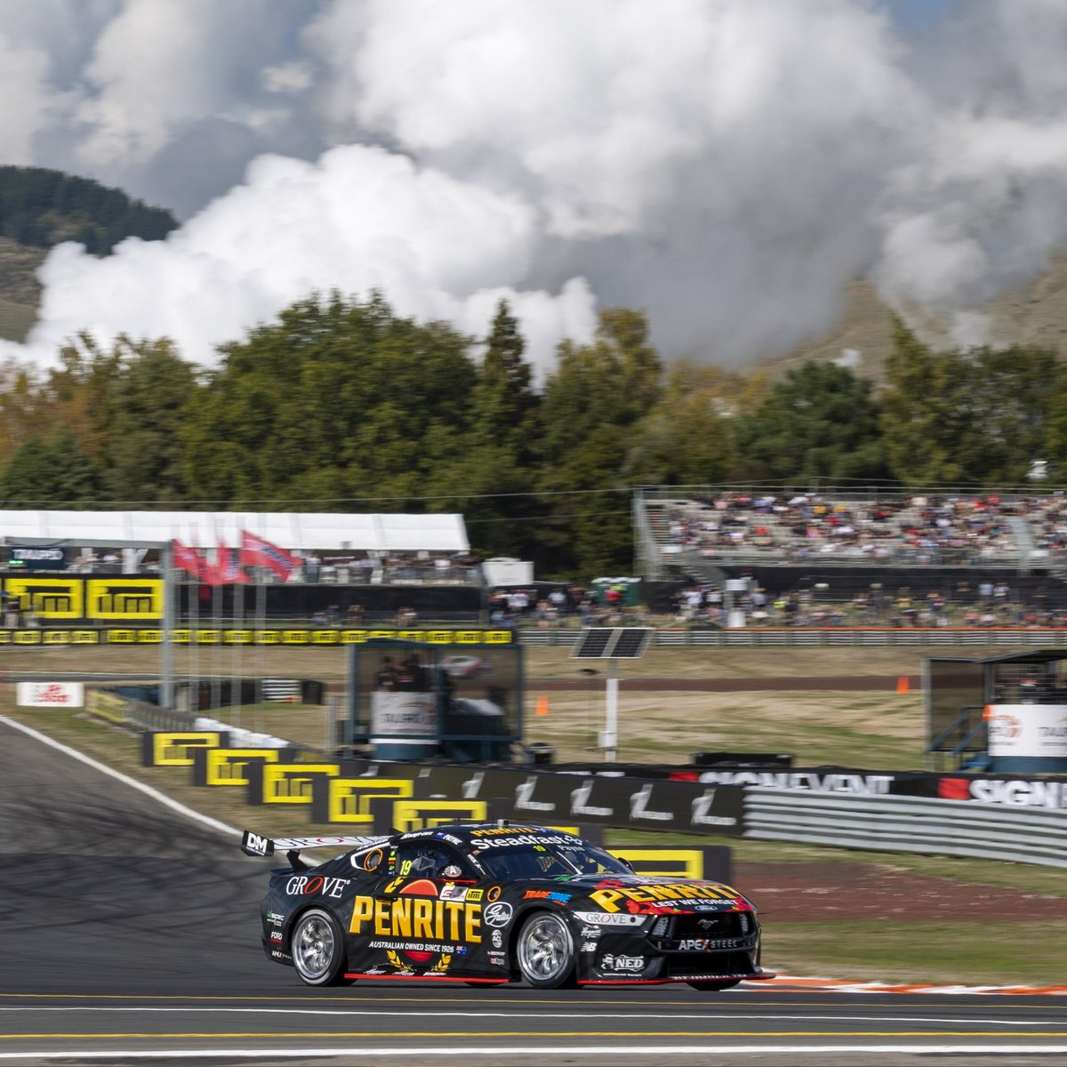 Qualifying for first race of the Taupō Super 440 sees a <a href="/FordMustang/">Ford Mustang</a> sweep of the first six positions led by Matthew Payne in P1.

P1-Payne
P2-Kostecki
P3-Waters
P4-Wood
P5-Davison
P6-Mostert

#RepcoSC