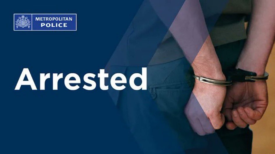 MPSSpecials's tweet photo. Busy night for Specials on the Emergency Response and Patrol Team (ERPT) @MPSSutton. Well done SC MUNGARAZA on his First Arrest of High Risk Domestic Violence Offender arrested for Domestic Actual Bodily Harm, Strangulation & Threats to Kill
#SNMSC #KeepingLondonSafe #myotherjob https://t.co/PWL8valcjC