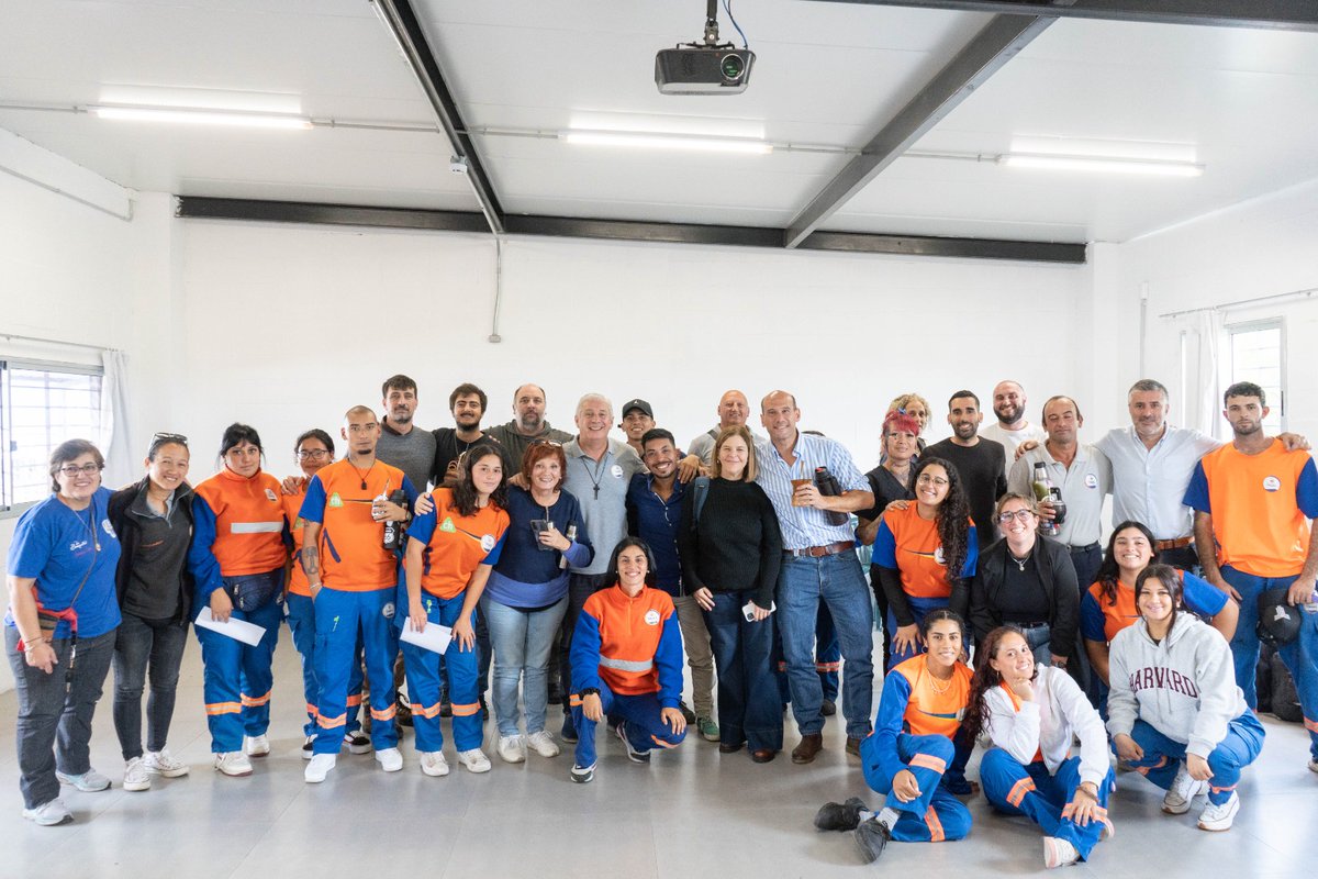 Movimiento Tacurú tweet media