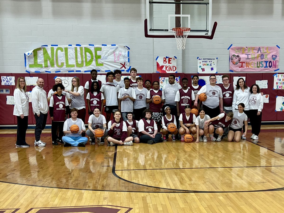 LadyLinerBball's tweet image. We had a great time participating in the Inclusion Game with @PburgHoops!

#goliners
@PHSStateliners