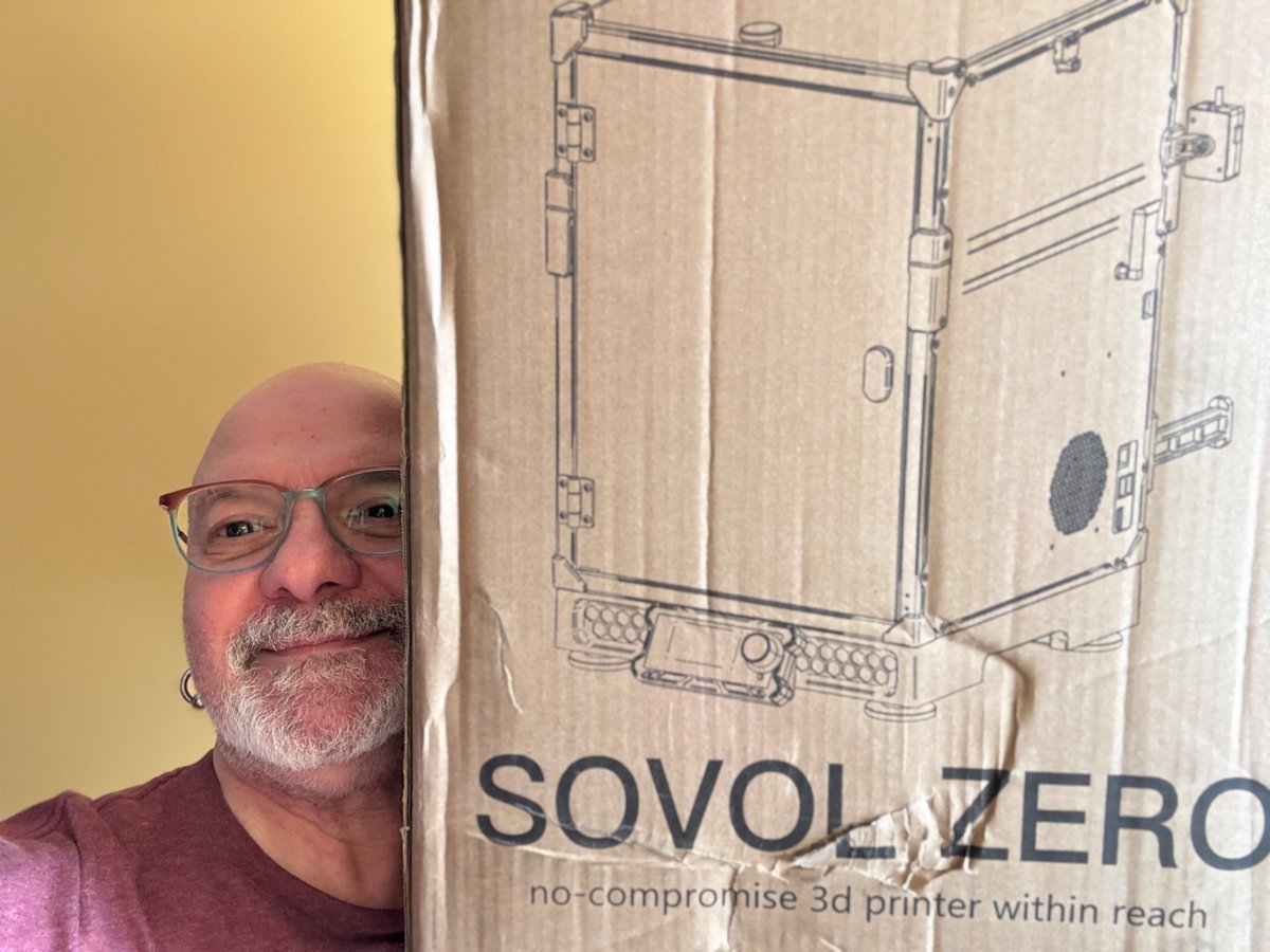 It’s here!

Don’t say nuthin’ ‘bout the face. Do you know how heavy this is? And trying to balance it with one hand while taking the picture with the other???🤣

<a href="/Sovol3d/">Sovol</a> #Zero