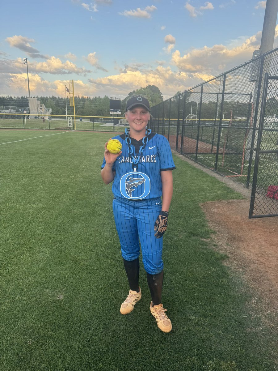 Putting our homerun chain to use! <a href="/addisonsball12/">Addison Miller</a>