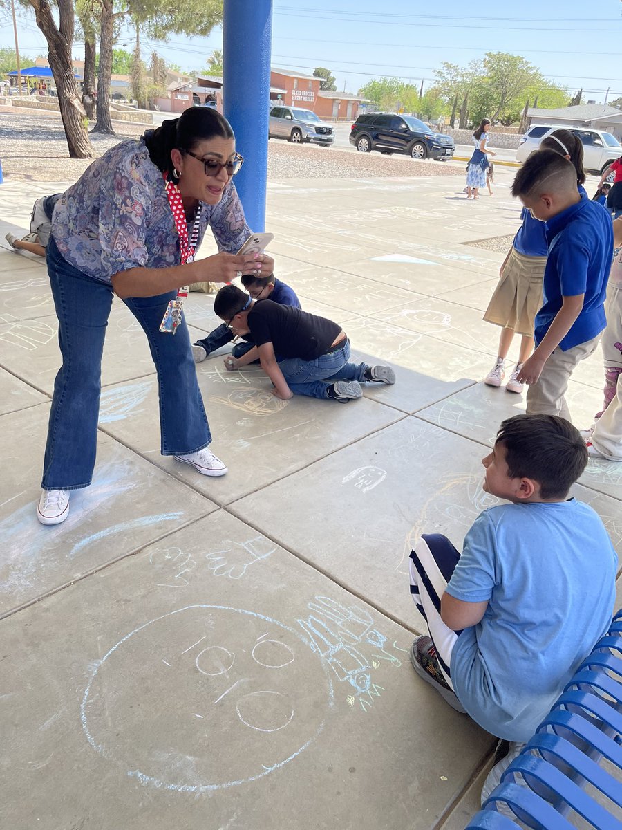 When our Principal <a href="/Escontrias_SA/">Irma Ojeda</a> gets invited to a game of hopscotch, she’ll never say no! Chalking the block with our Bullpups who have completed online registration! 🥳