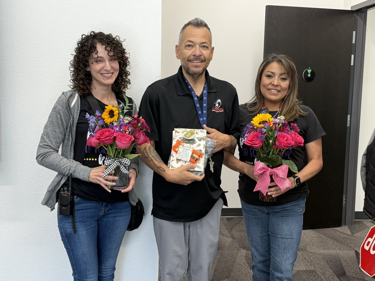 Hanks MS is blessed to have such great leaders. Our Assistant Principals go above and beyond everyday for our Cavaliers. Thank you and Happy Assistant Principal week! #CAVSNeverSurrender <a href="/HANKSMSYISD/">Hanks MS</a>