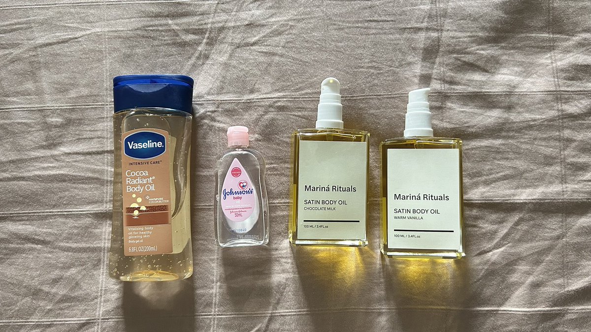 sabrinazhohir's tweet photo. girls, please belajar pakai body oil. Tak kisah dah kawin ke belum. I dah pakai for a few months, honestly *chef kiss* 💋

⊹ ᵔ 𖢷 here is my favourite list of good body oil ♥︎ https://t.co/ZhRzJMOAUD