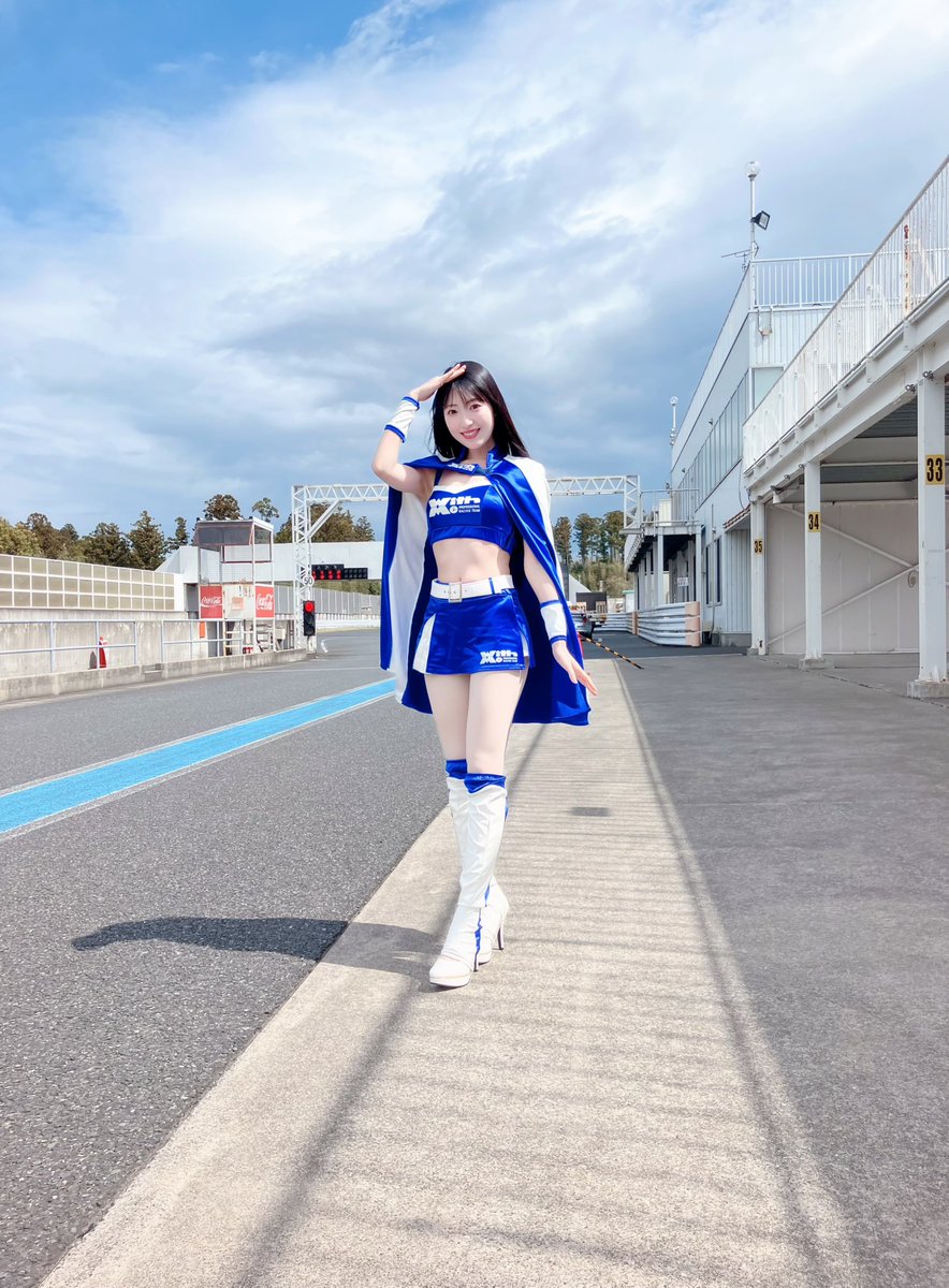 Hana_sakura_080's tweet photo. おはようございます🌸 みんなは2輪何が好き？

次は4/20 (日)  マル耐第28戦2輪です🏎️
この前と同じ袖ケ浦フォレストレースウェイだよ！

#レースアンバサダー #WITHMEGAL #MSTV #WITHMERACING https://t.co/4QNjKUSFwg