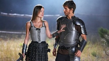 CharsieLux's tweet photo. Each one of the actors and LARPers had a lot of fun on set and have great memories from it. When the big motivational speech happened before the final battle, the entire crew was completely hyped up by it. We need more speeches like that.  
#FFBMovieNight #KnightsOfBadassdom https://t.co/WNqWbrL6v8
