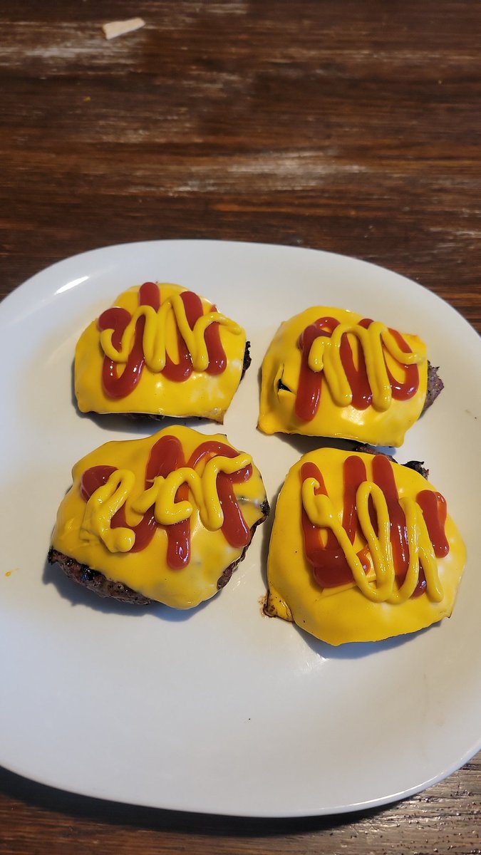 It's not a #rallyribeye, but it is #cadhcattlefriday. <a href="/PukwanaU/">Hereford Rocket Ranch</a>