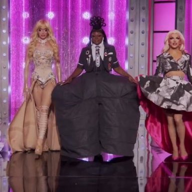 mascarayde's tweet photo. onya nurve you will always be famous #dragrace https://t.co/i7FSRTkK4T
