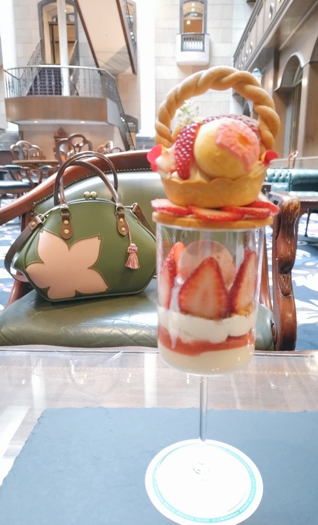 akisakura3's tweet photo. いつかのおやつ。桜餅ちゃんをお供に。
#バルドゥリスト https://t.co/wHNXQtoJ56