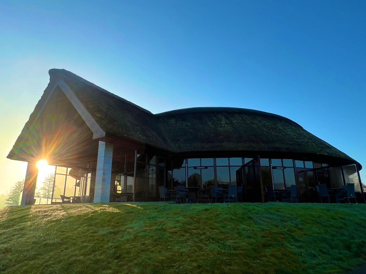 Sunrise hits the edges <a href="/BunclodyGolf/">Bunclody Golf</a> 

The famous thatched clubhouse 
<a href="/DGgolfguide/">Destination Golf</a>