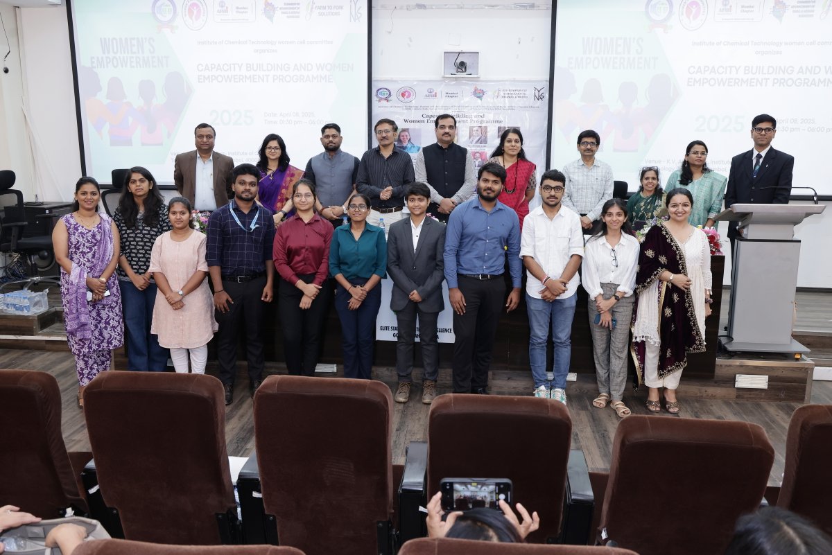 FarmtoForkSolu1's tweet photo. AFST Mumbai recently hosted a Capacity Building and Women Empowerment Programme, recognizing 25 women entrepreneurs for their startup success.F2F Corporate Consultants Pvt Ltd partnered with AFST Mumbai as the award partner for this program. https://t.co/AjsL7Fpr11