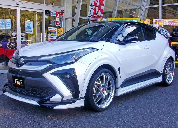 fuji_tire's tweet photo. マイカードレスアップフォトからピックアップ

トヨタ／C-HR
ホイール：TOPY／ドルフレン ゴディオ
カラー：ハイパーシルバー
サイズ：FR:8.5J-20 

#CHR
#TOPY
#ドレスアップフォト

詳細を見る
https://t.co/4BiyPiagYW https://t.co/npknYiqHdr