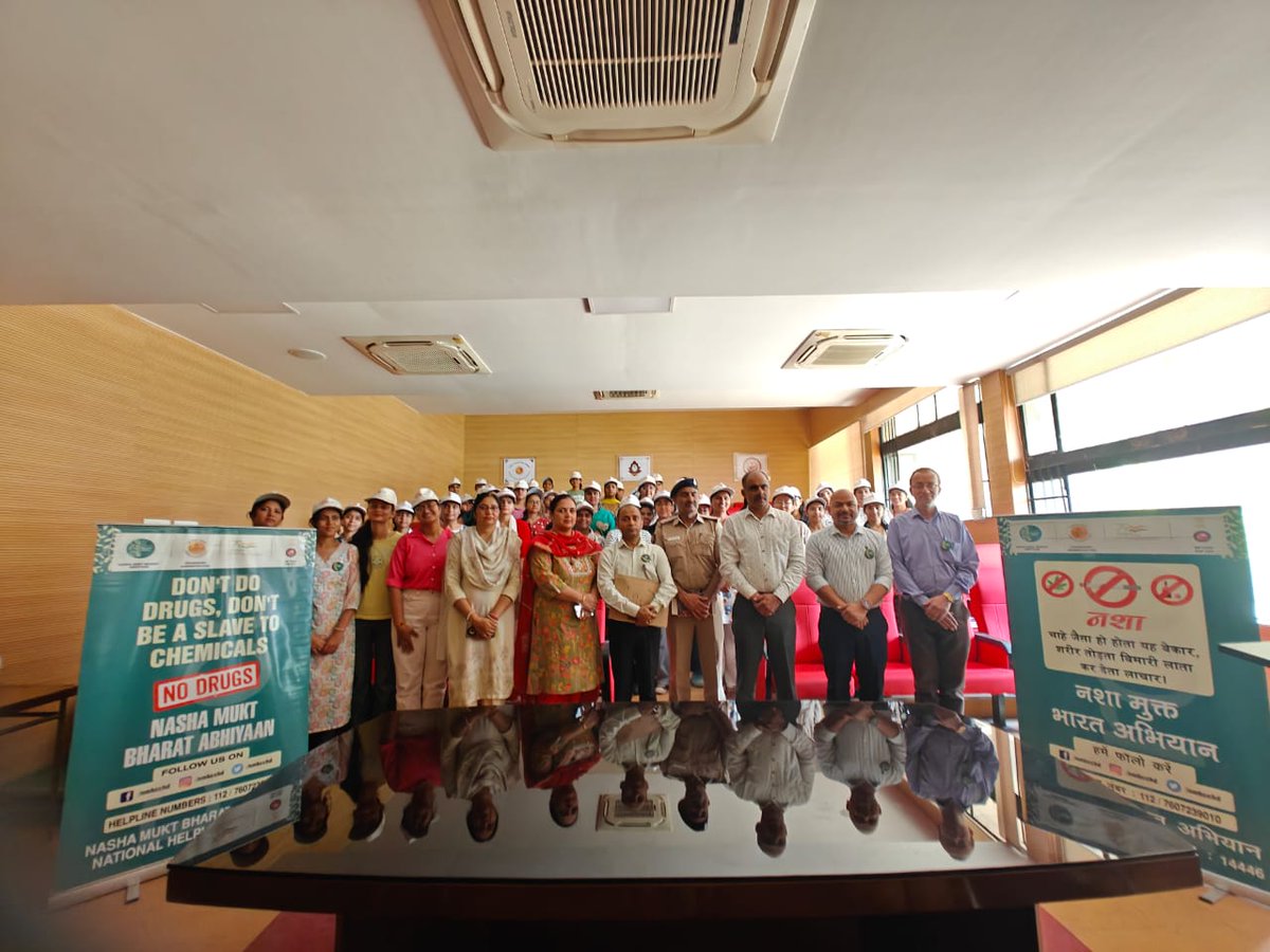 VADA Club and NSS dept of Post Graduate Government College for Girls, Sector 42, Chandigarh in association with Chandigarh Police Department organised a lecture on Awareness of Nasha Mukt Bharat Abhiyan to students.