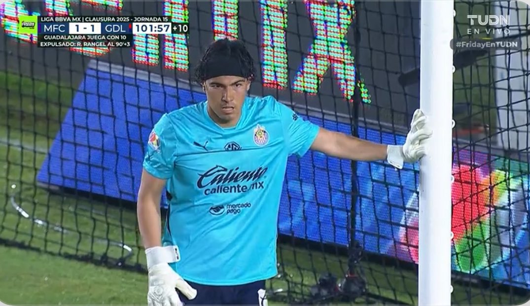 AngelElChivo_'s tweet photo. Una imagen más irreal que esta y desactivó mi cuenta 🤣 https://t.co/dA9YG7KtLQ