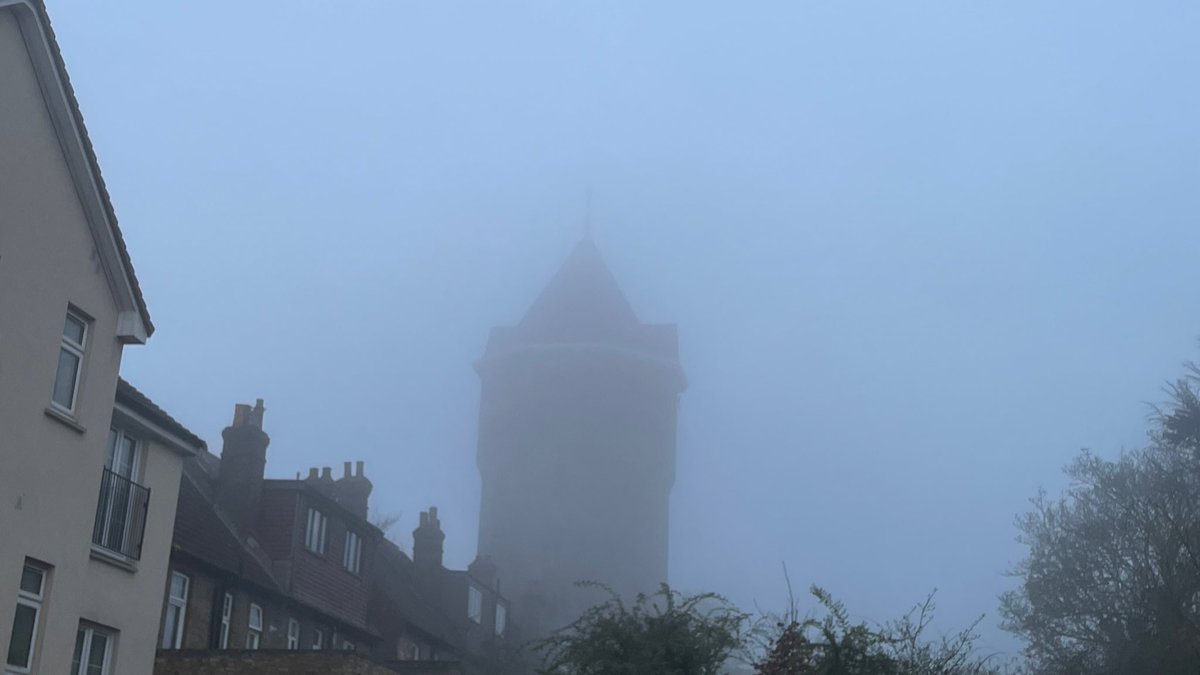 FryRadio's tweet photo. It’s a misty start to #Saturday - even one of SE London’s most famous sites is hidden away…. 
Wake Up To The Weekend from 7-10am on Maritime Radio - and @jennyepenn has all the local news as well. @maritimeLDN https://t.co/b0LwsdBRjH
