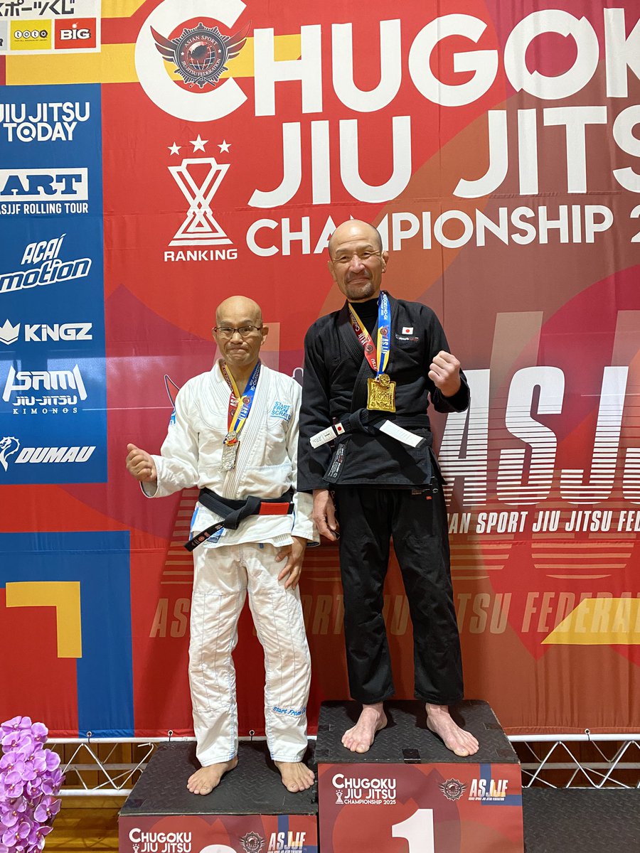 fujitajiujitsu's tweet photo. もう先月になりますが、

岩国市総合体育館でのASJJF中国大会､

わしは運良く､

それよりも､子供から大人まで頑張って団体優勝🏆

わしはとても嬉しい😃

#藤田柔術
#広島柔術
#広島格闘技
#広島習い事 https://t.co/IFwNCpgmsa