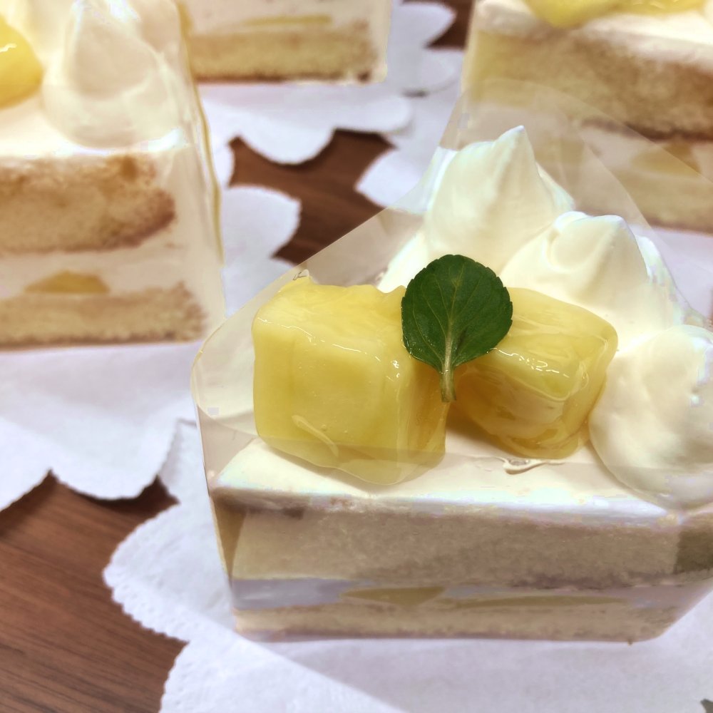Cafe_Bflat's tweet photo. ・・・・・・・・・・・・
季節のショートケーキ
マンゴー
・・・・・・・・・・・・
庄内産ベビーリーフと季節のフルーツの鶏ハムサラダプレートは、現在は柑橘類でお作りしております。
#cafe
#Cafe_Bflat #カフェビーフラット
#鶴岡市カフェ https://t.co/YOg9gdVoQ0