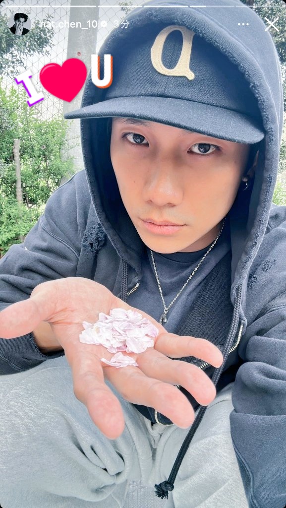 710_haruiro's tweet photo. 忙しさと体調不良や喧嘩も相変わらずあったけど、ここ3日ナット氏にだいぶ癒された❤️同じ日本にいるだけでも嬉しいけど今すぐにでも東京に飛んで行きたい😭🥺本当、ナットくんカッコいいな😍
陳柏文の動画みたら逢いたくてたまらなくなるし、ほんと笑顔が大好き(*^^*)💕
私は行けないけどファンの方も陳柏文との東京楽しんでね‼️Natくんいつまでいるか分からないけど日本楽しんでね🥰
そして何もない所かもだけど新潟の下越に遊びに来てほしいと願望を抱く自分であった😅
#陳柏文　#Natchen　#看見愛 #ナットチェン　#natchen_10