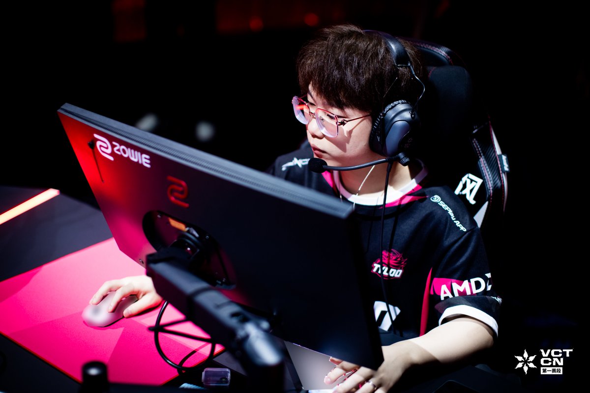 Tyloo_val tweet picture