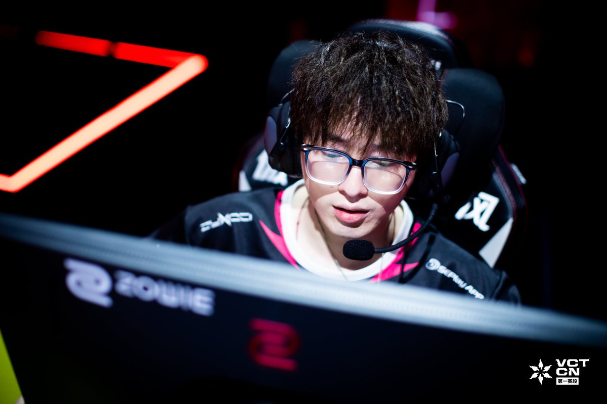 Tyloo_val tweet picture