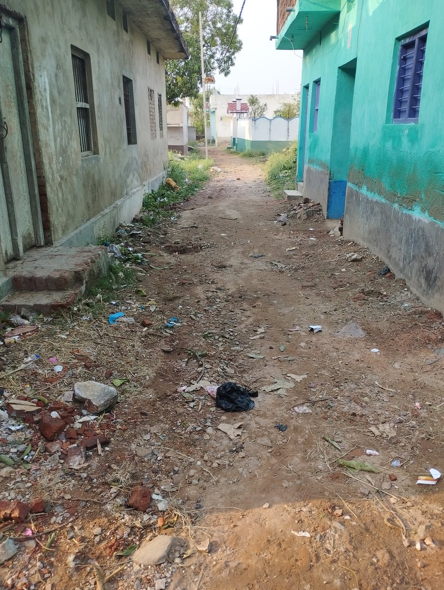 manzar_syed's tweet image. @dmsheikhpura @VijaySamratRJD 

प्रिय महोदय,
कृपया करके हुसैनाबाद पंचायत के वार्ड संख्या 2 की सड़क का विभाग से निरीक्षण करवाया जाए। यह सड़क पिछले क़रीब 30 वर्षों से नहीं बनाई गई है।
धन्यवाद।