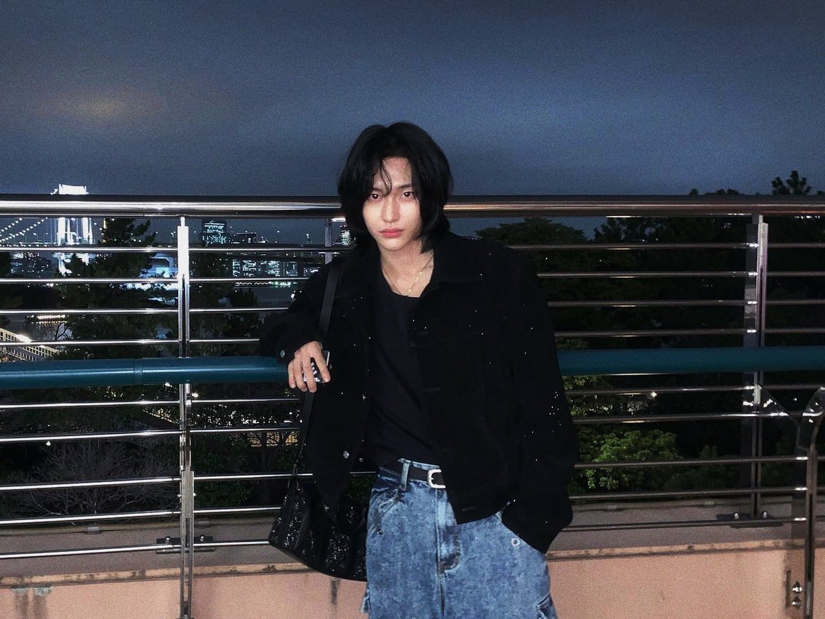 claudecloudee's tweet image. Desvelado, cansado, sin comer, sin ganas de nada pero la foto quedó hermosa. Chef kiss.