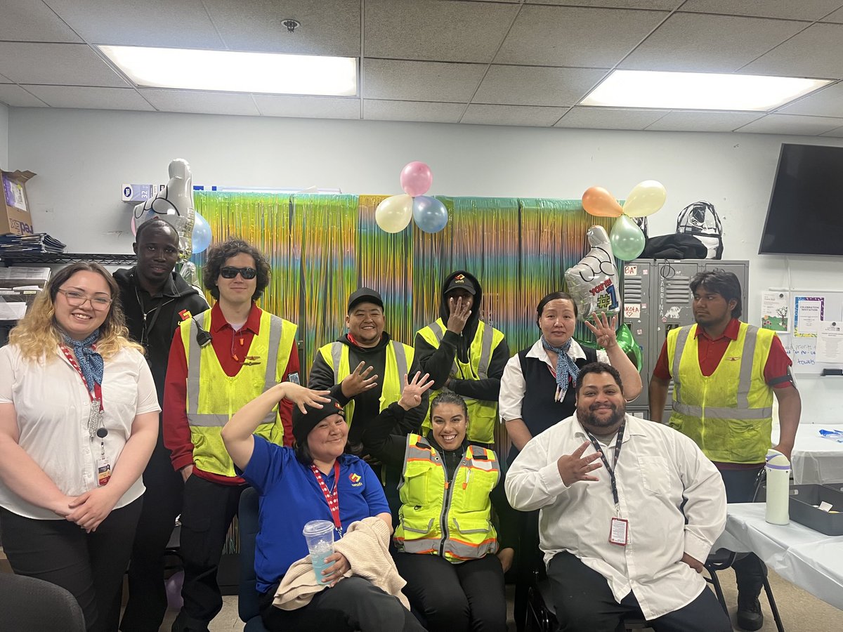 SagharTanner's tweet photo. Celebrating FAT Team, thank you for doing an amazing job. Keep up the good work.🎉🎊👏🏻✈️ https://t.co/R8ggAEoNdu