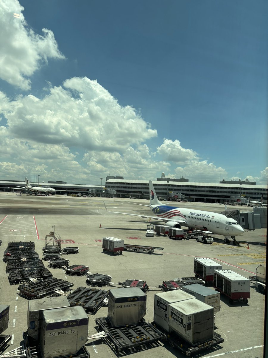 シンガポール着きました〜
今オーストラリアはホリデー中で、日本で練習するために早く来ています😸
Arrived to singapore!🇸🇬