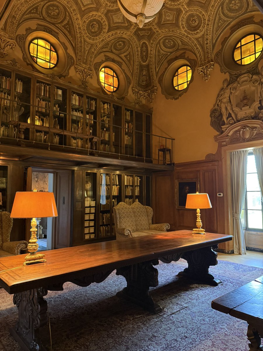 histarch's tweet image. learned a lot today at the conference on Early Global Caribbean / Materialities, organized by the UCLA center of the 17th and 18th centuries.
The venue was simply overwhelming: the UCLA William Andrews Clark Memorial Library.